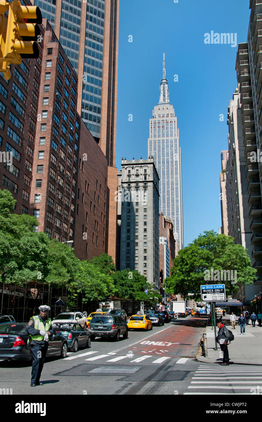 Fifth Avenue Empire State Building di New York City Manhattan American Stati Uniti d'America t Foto Stock