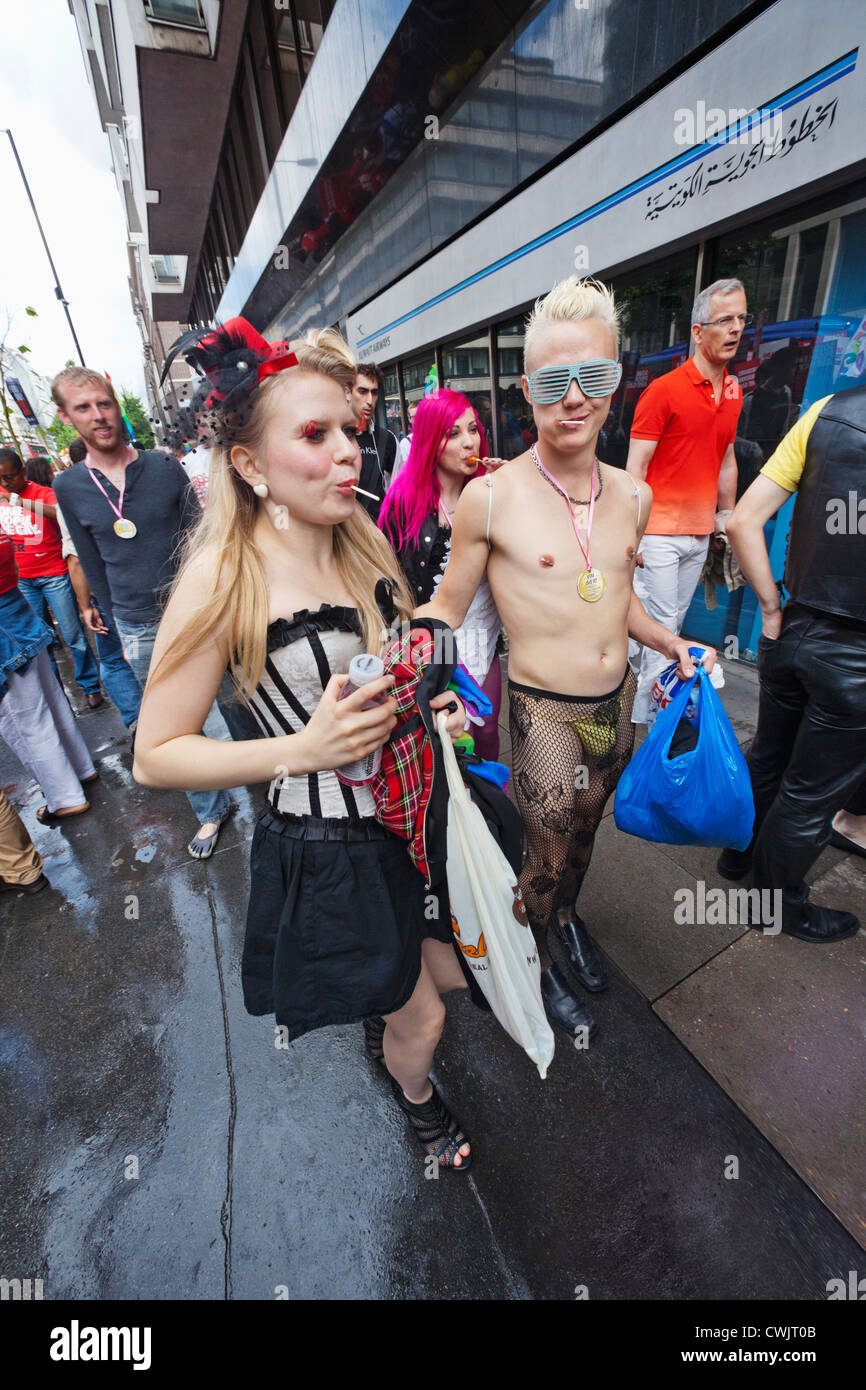 Inghilterra, Londra, l annuale Gay Pride Parade, Parade partecipanti Foto Stock