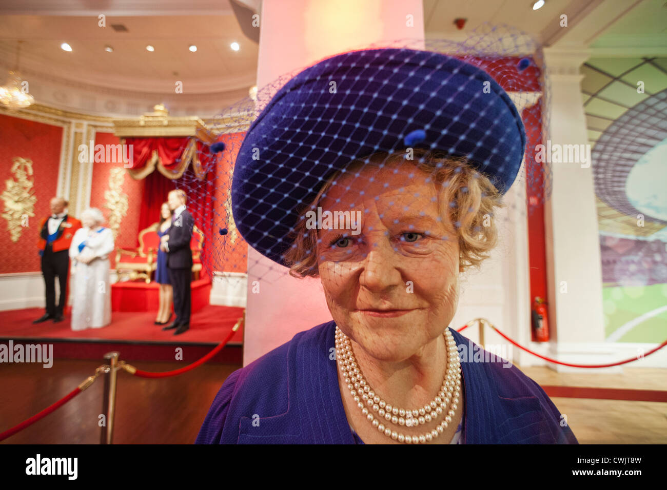 Inghilterra, Londra Madame Tussauds, Waxwork visualizzazione della Regina Madre Foto Stock