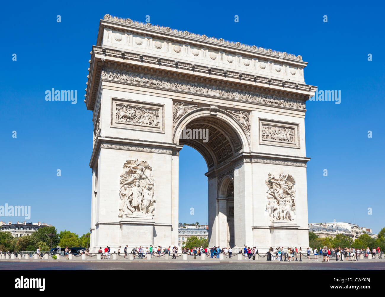 Napoleone Arc de Triomphe e dagli Champs Elysees Parigi Francia EU Europe Foto Stock