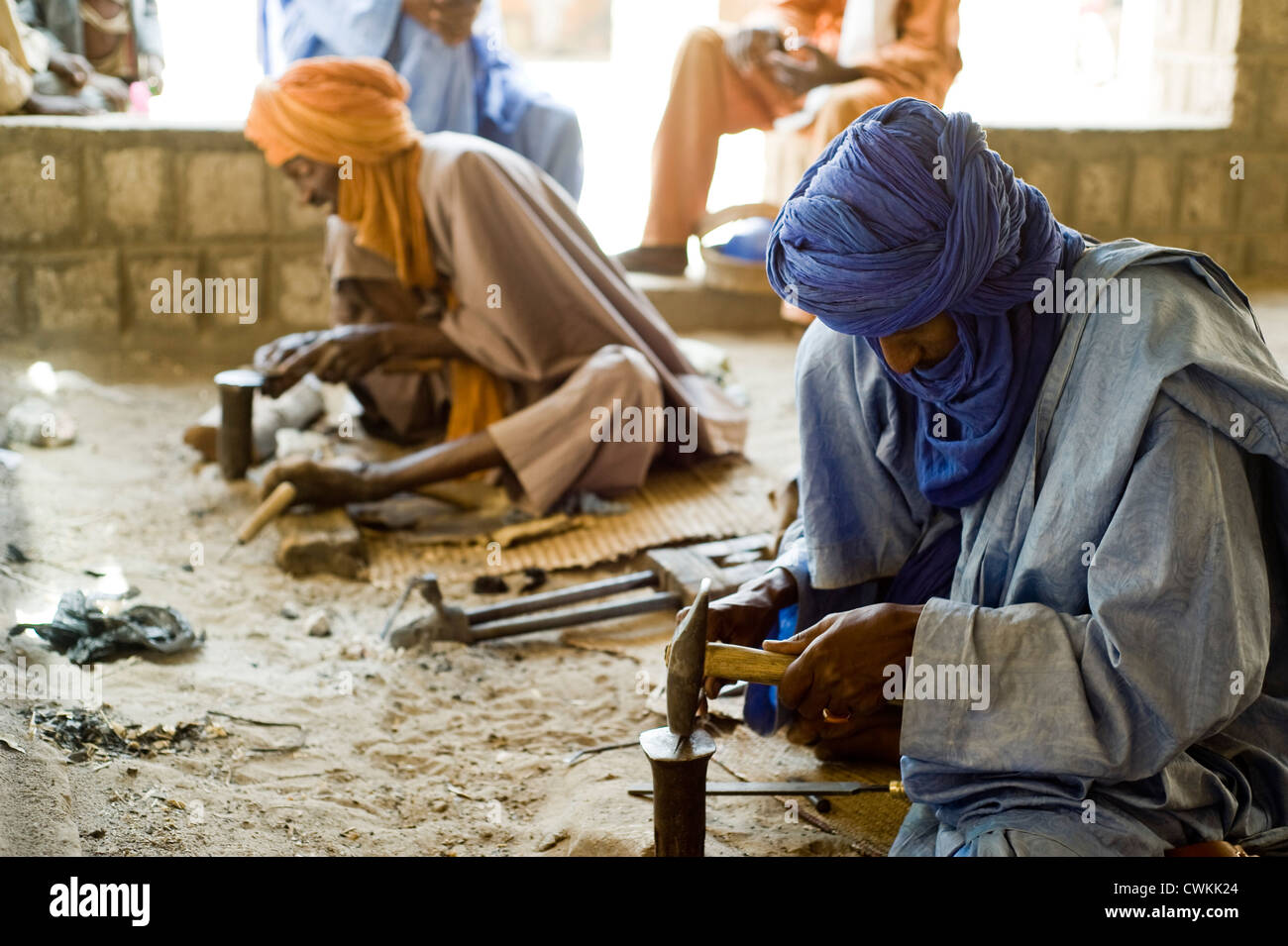 Touareg argentieri ("forgeron') in Timbuktu, Mali, Africa occidentale Foto Stock