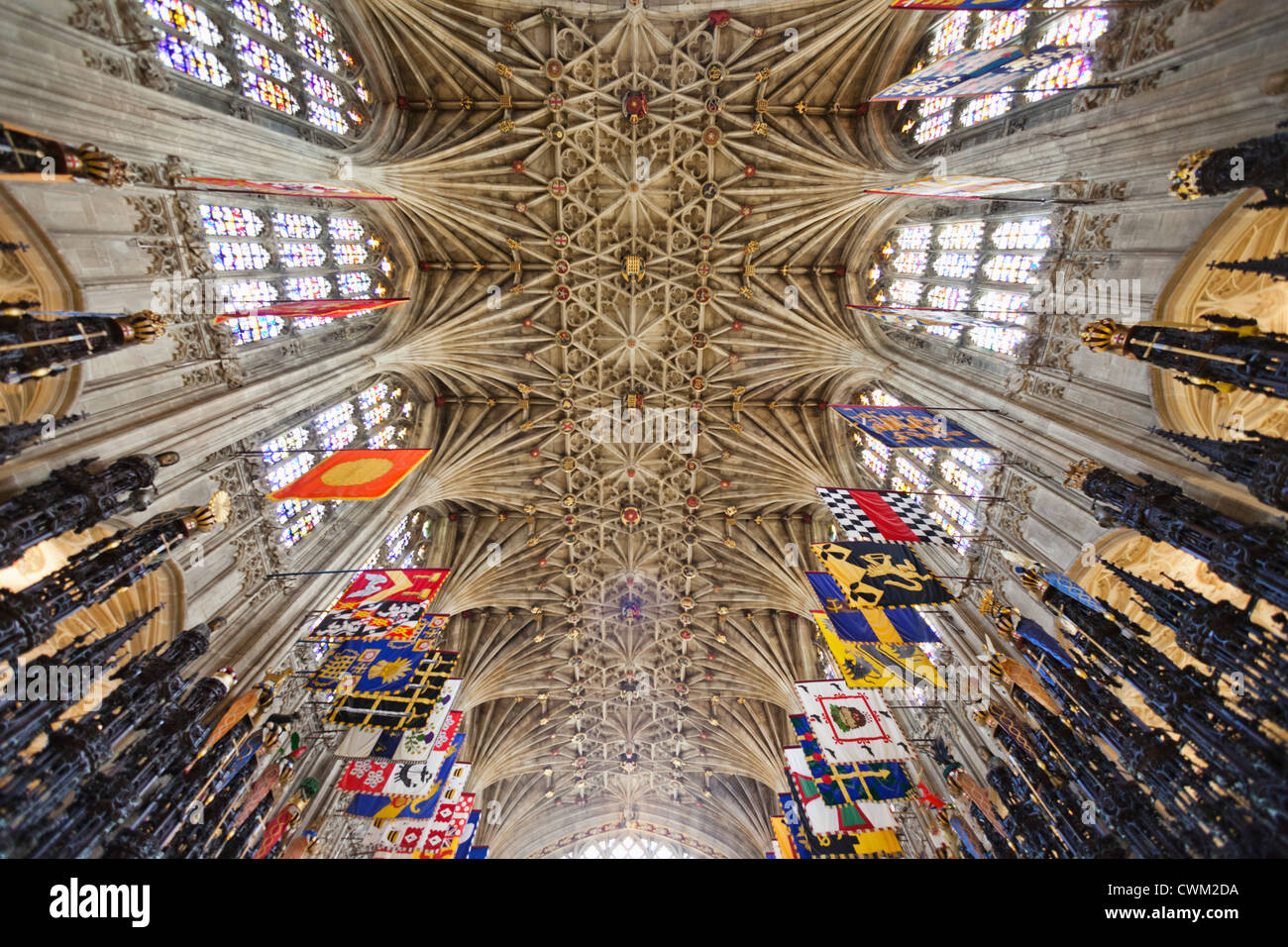 Inghilterra, Berkshire, Windsor, il Castello di Windsor, alla Cappella di  San Giorgio, il soffitto cudiero Foto stock - Alamy