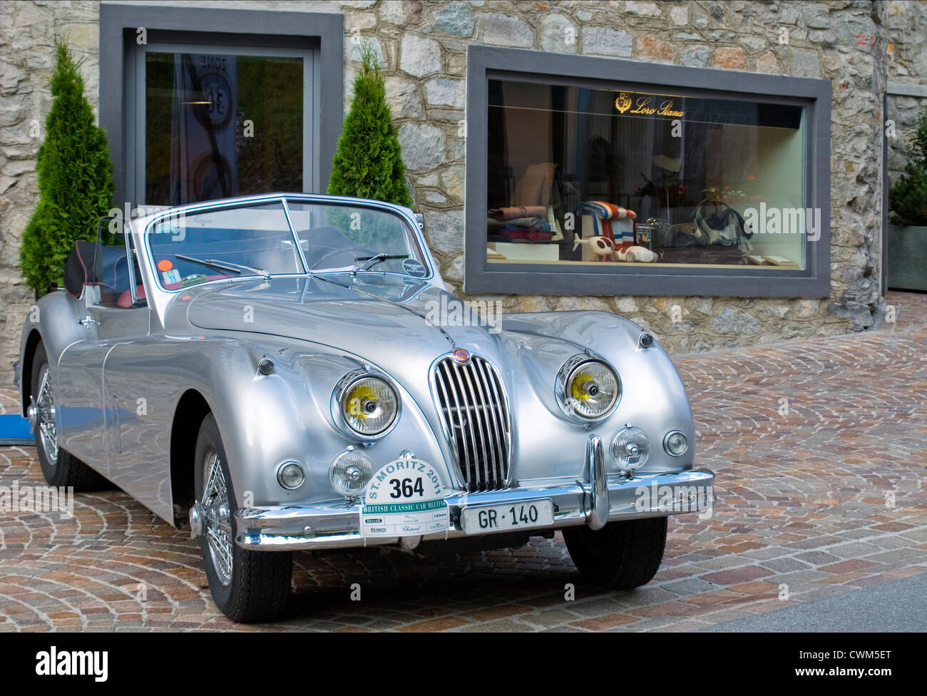Jaguar auto d'epoca durante la British Classic Car Meeting 2011, St.Moritz, Svizzera Foto Stock