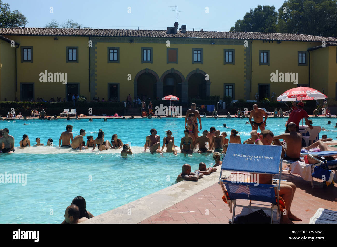 Le Pavoniere - piscina pubblica a Firenze Italia Foto Stock