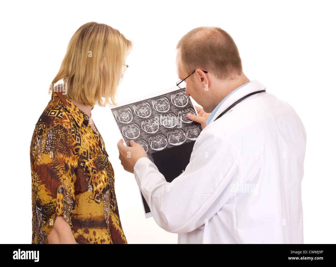 Medico di esaminare un paziente Foto Stock