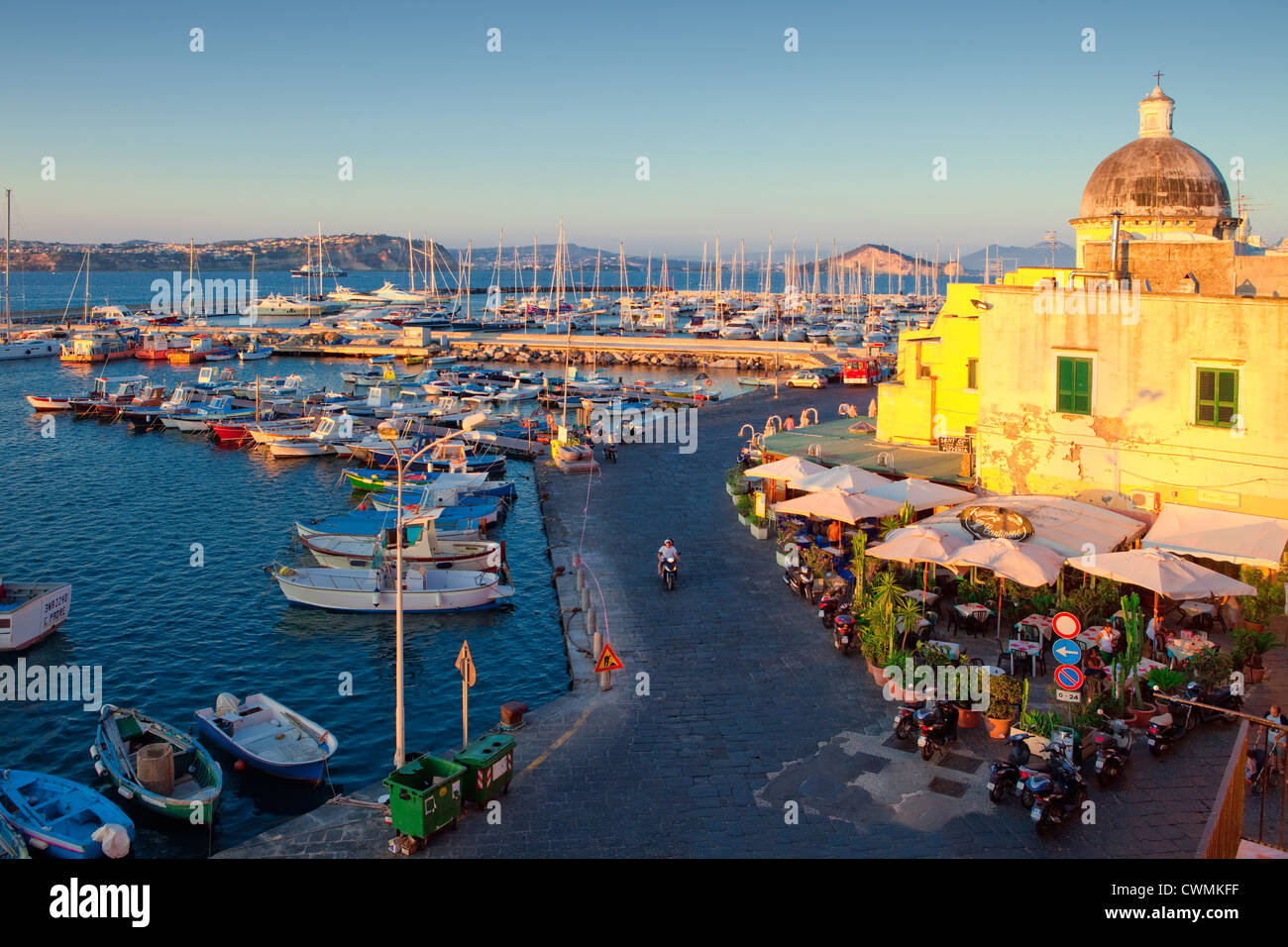 Marina Grande, Isola di Procida e della baia di Napoli, campania, Italy Foto Stock
