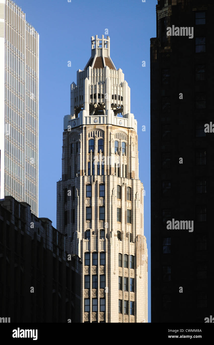 Stati Uniti Illinois Chicago 75 E. Wacker Drive edificio grattacielo originale di diciotto piani torre ottagonale costruito nel 1928. Foto Stock