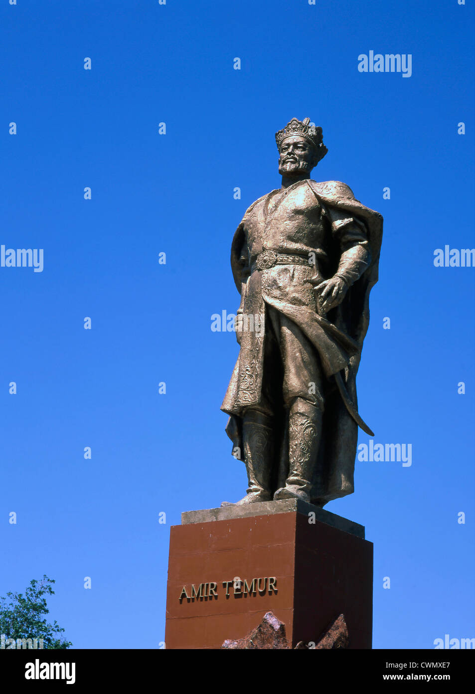 Uzbekistan Shakhrisabz, statua di Tamerlano Foto Stock