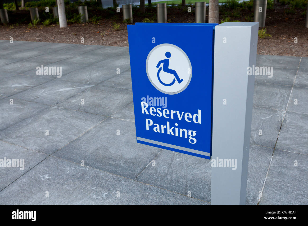 Disabili Parcheggio riservato segno Foto Stock
