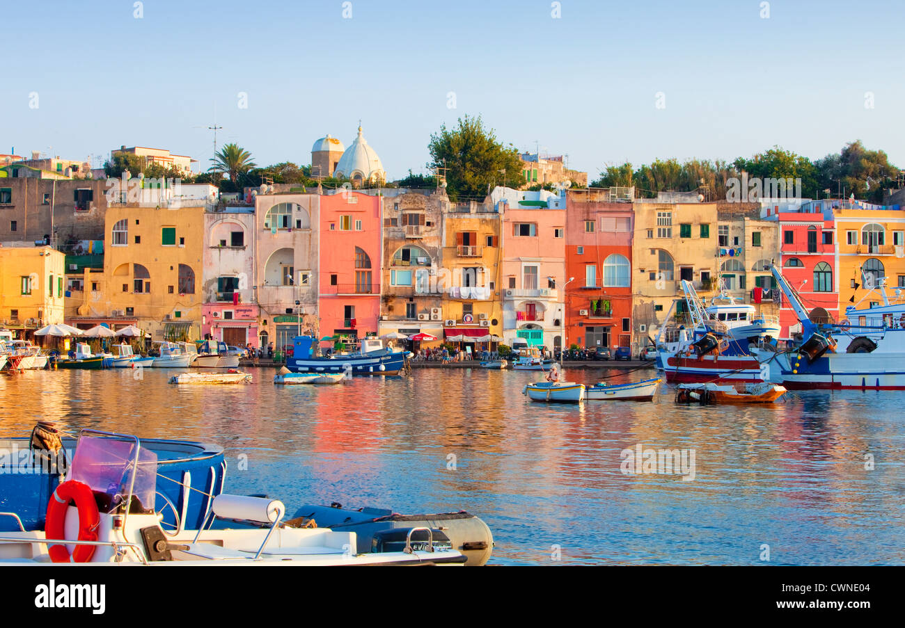 Marina Grande, Isola di Procida e della baia di Napoli, campania, Italy Foto Stock