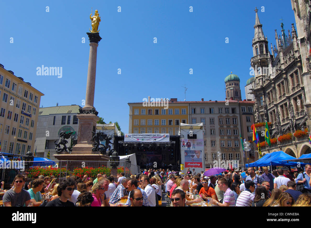 Monaco di Baviera, Marienplatz, Christopher Street Day, Gay parade, Baviera, Germania, Europa Foto Stock