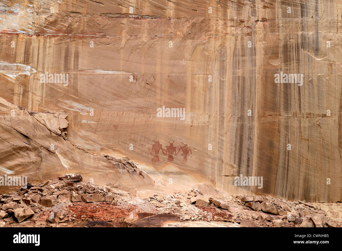 Abbassare calf creek falls pittogrammi pannello dipinto nel deserto fremont indiani artwork arte dipinto cultura Foto Stock