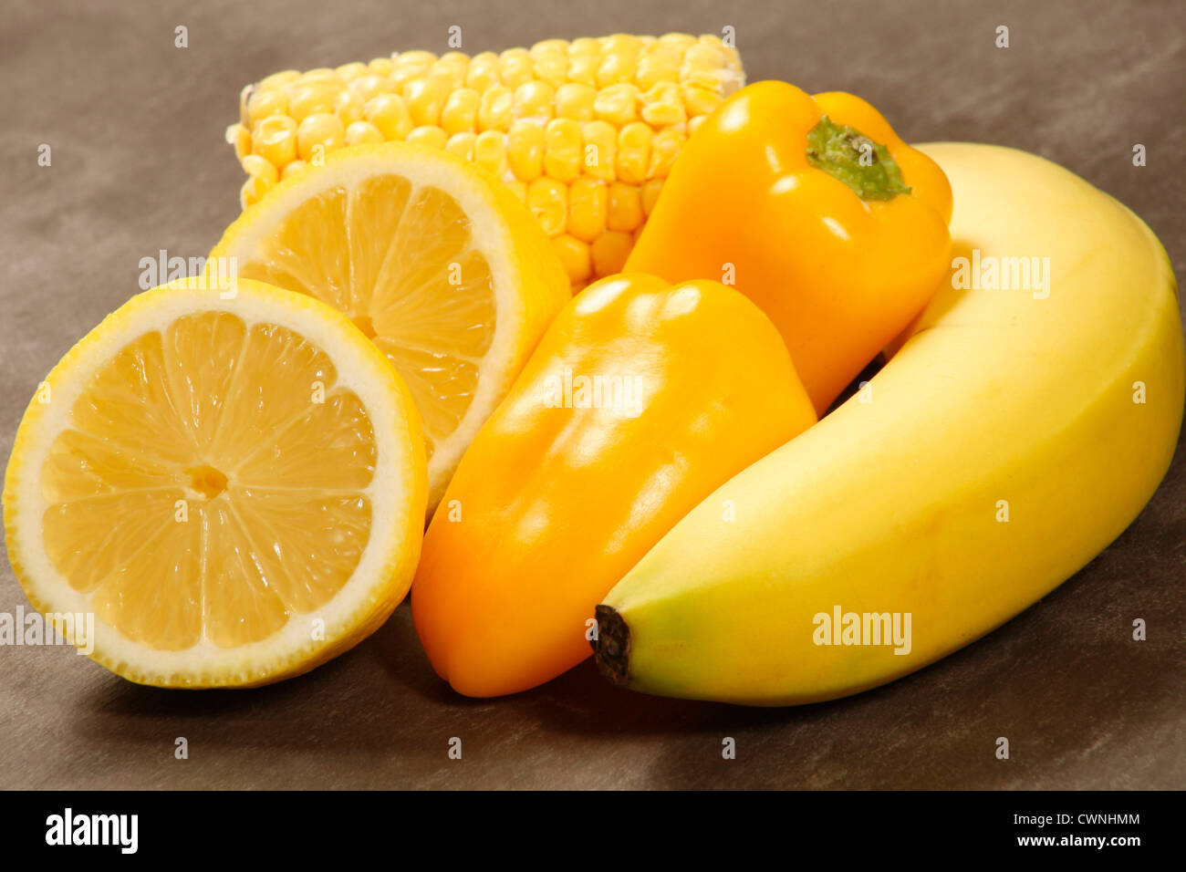 Il giallo di frutta e verdura Foto Stock