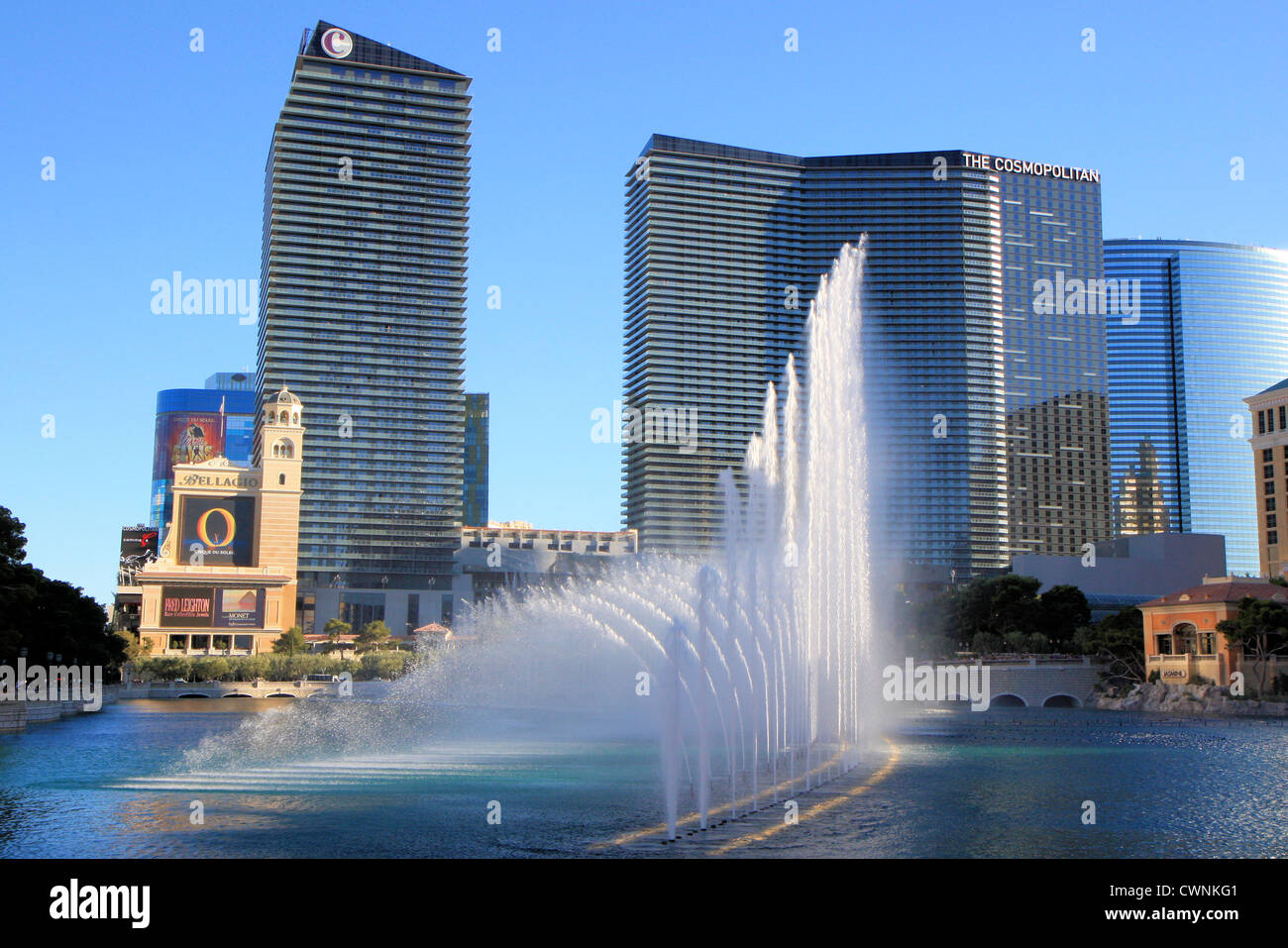 Fontane di fronte al Bellagio hotel di Las Vegas, Nevada, STATI UNITI D'AMERICA Foto Stock