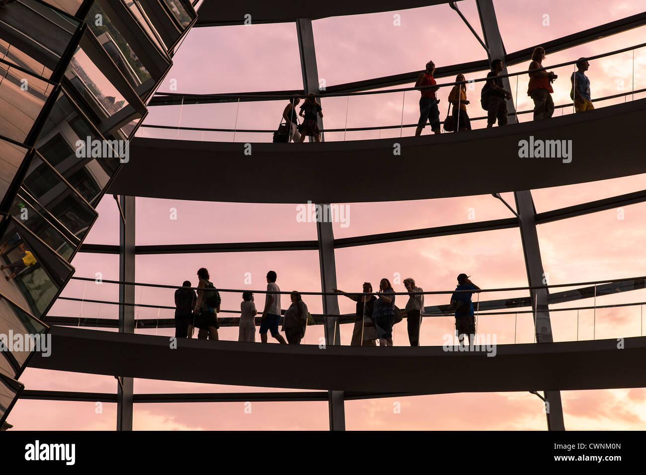 L'Europa, Germania, Berlino, Norman Foster cupola del Reichstag Foto Stock