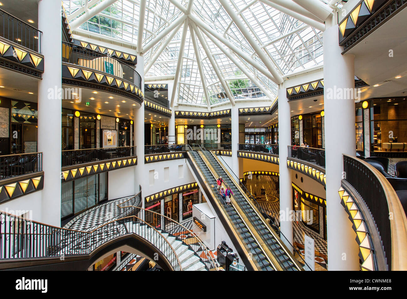 L'Europa, Germania, Berlino, Friedrichstrasse, il centro dello shopping Quartier 206 Foto Stock