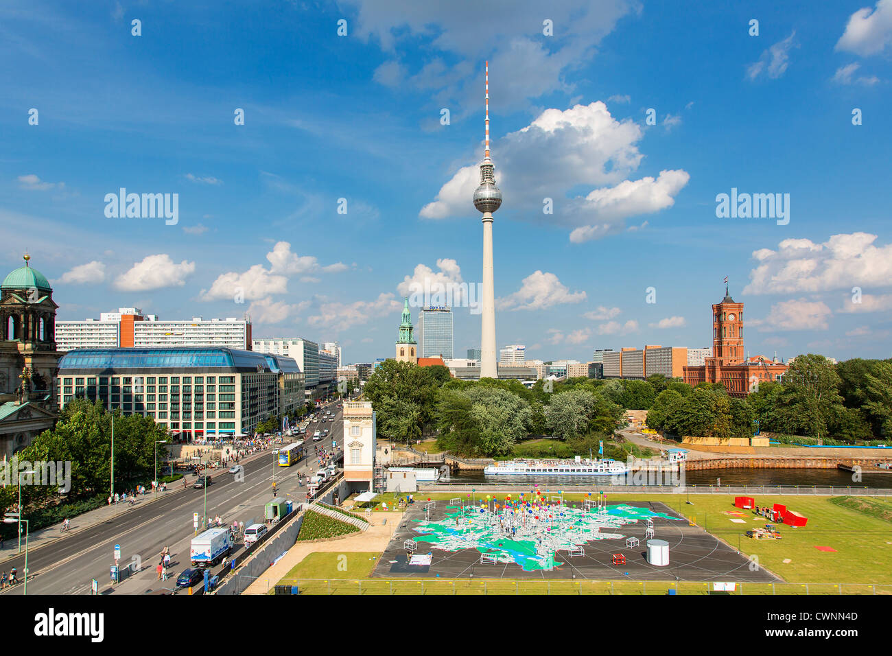 L'Europa, Germania, Fernsehturm, la torre della televisione di Berlino. Foto Stock