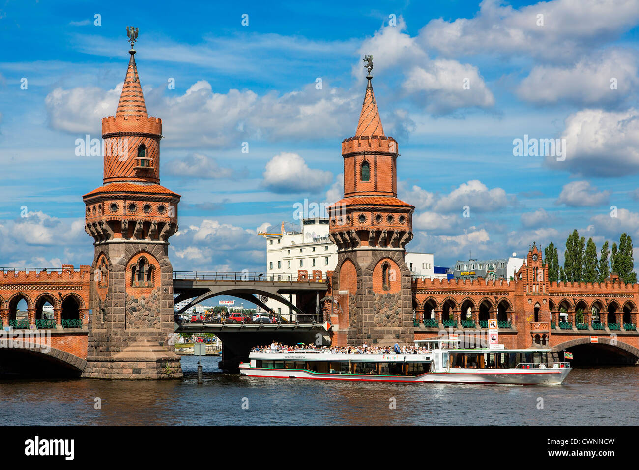 L'Europa, Germania, Berlino, Ponte Oberbaum a Berlino, Germania Foto Stock