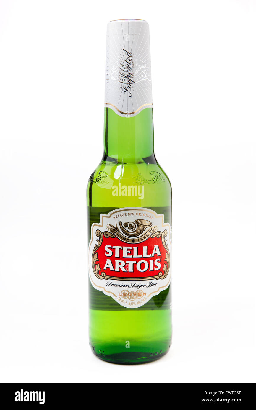 Singola bottiglia di Stella Artois birra chiara Foto Stock