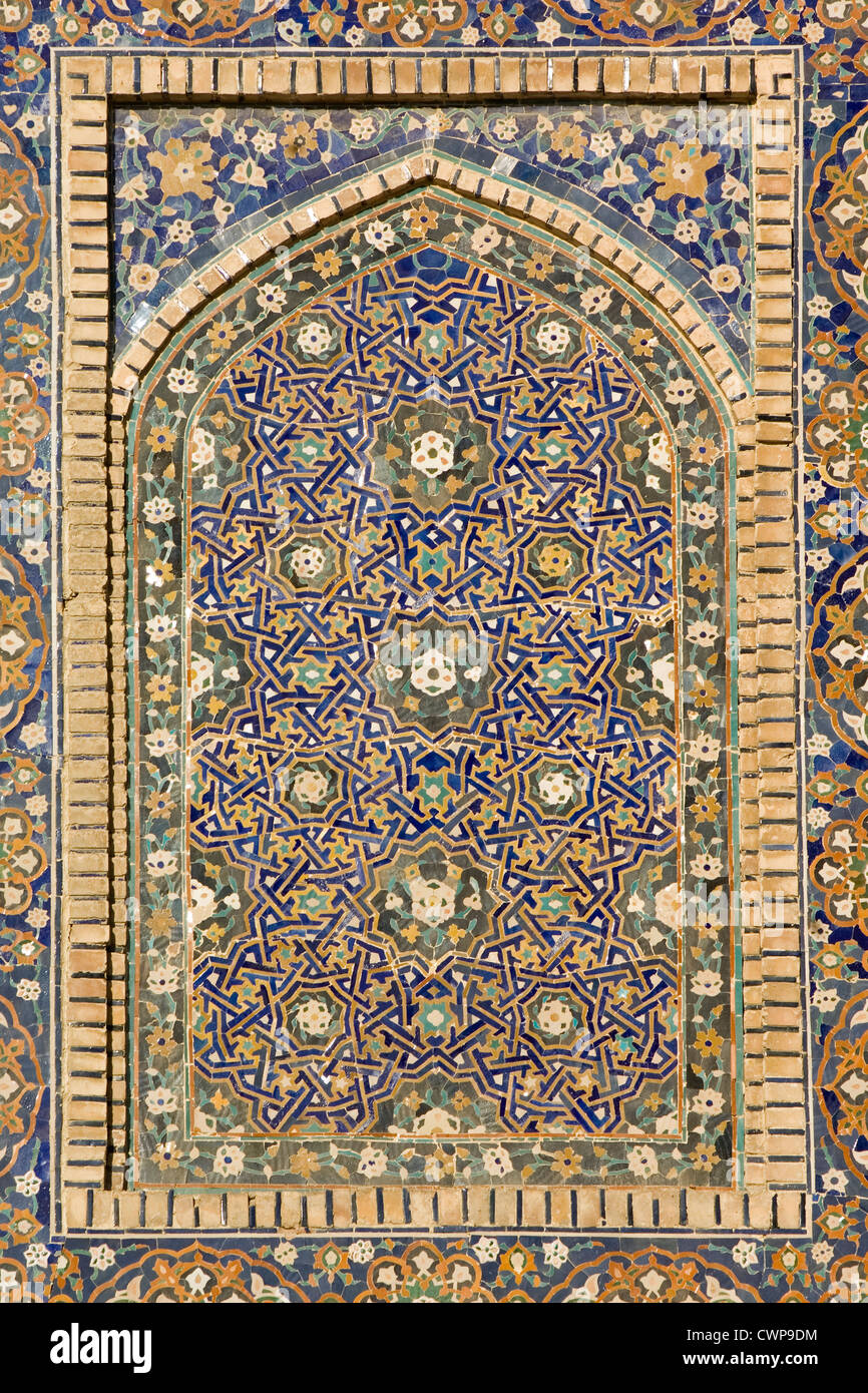 Mir-I-Arab Madrassa, facciata i mosaici, Bukhara, Uzbekistan Foto Stock