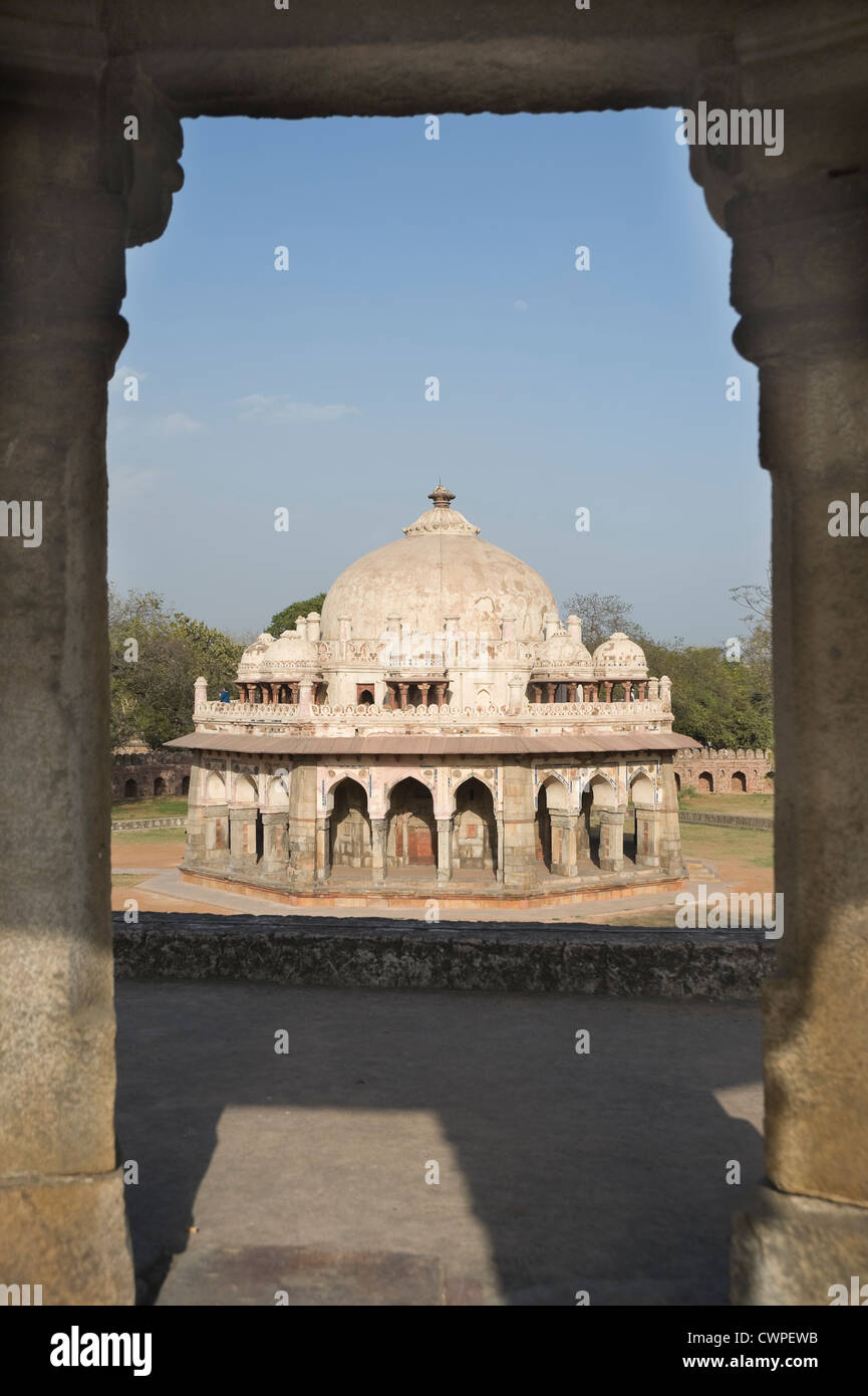Tomba ottagonale di Isa Khan, Delhi, India Foto Stock