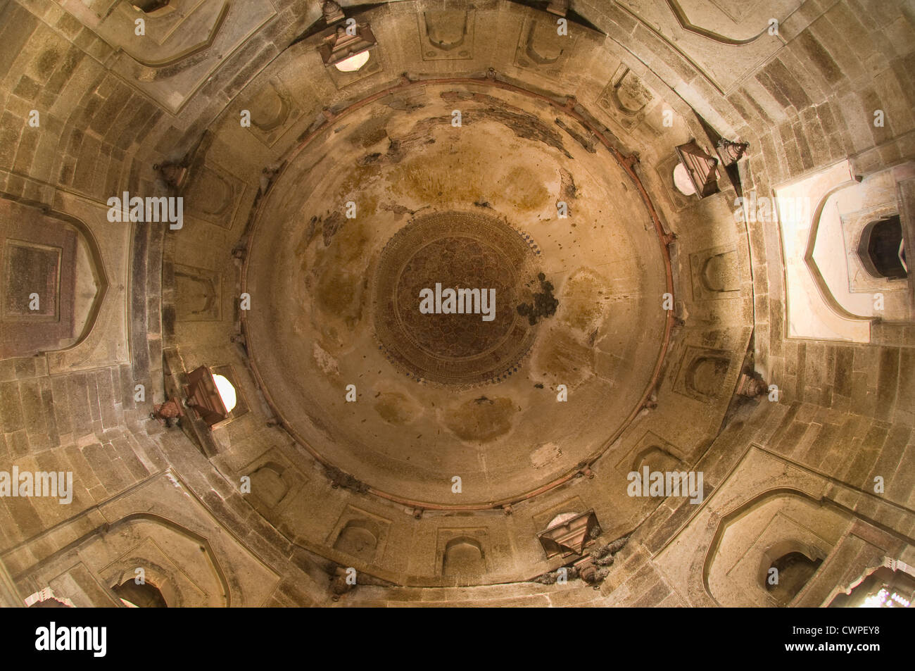Soffitto a cupola; Isa Khan tomba, Delhi, India Foto Stock