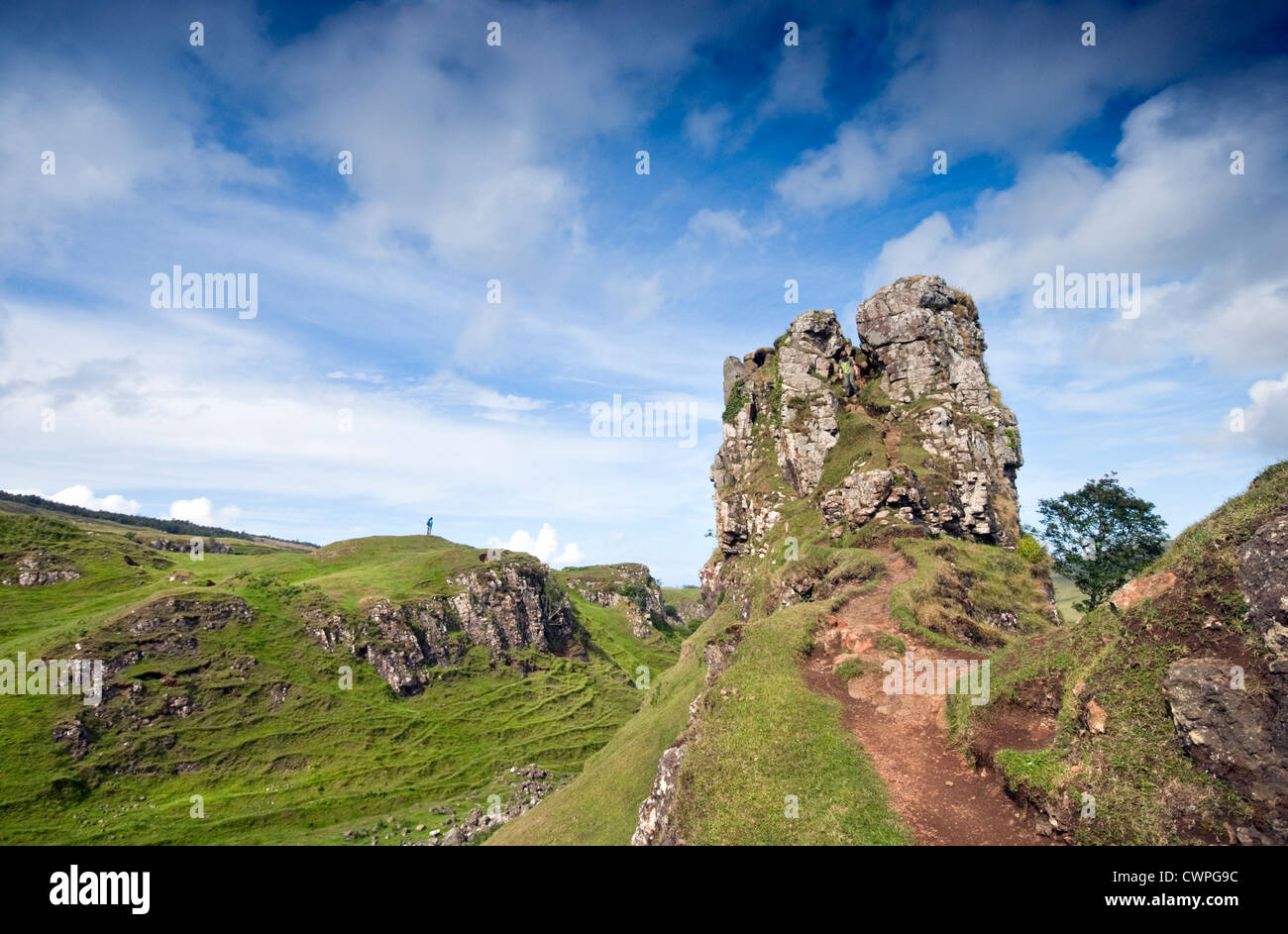 Vista panoramica del Fairy Glen vicino a Uig sull'Isola di Skye in Scozia, Regno Unito Foto Stock