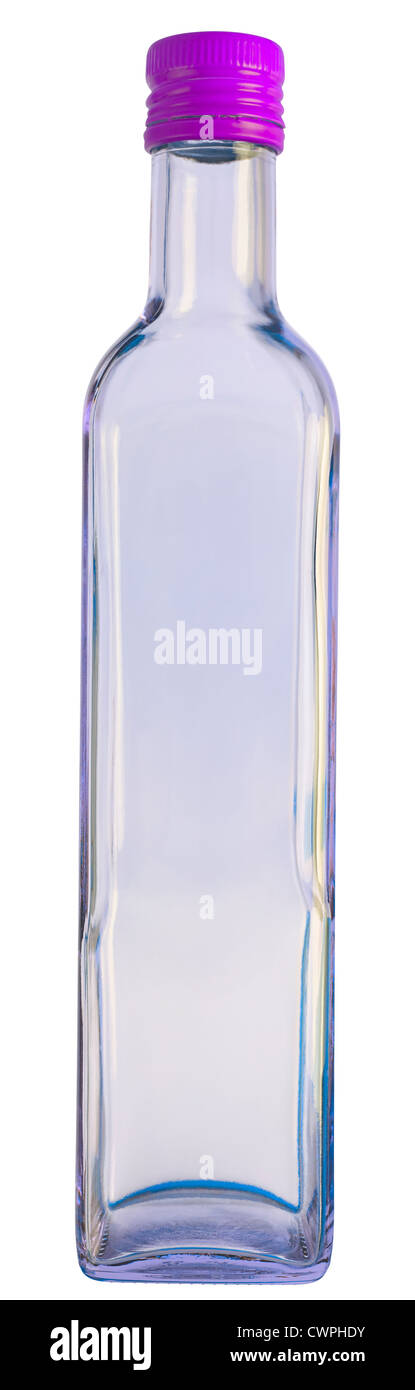 In prossimità di una vodka vuota bottiglia di vetro isolato su bianco, 2 immagini cucito. Foto Stock