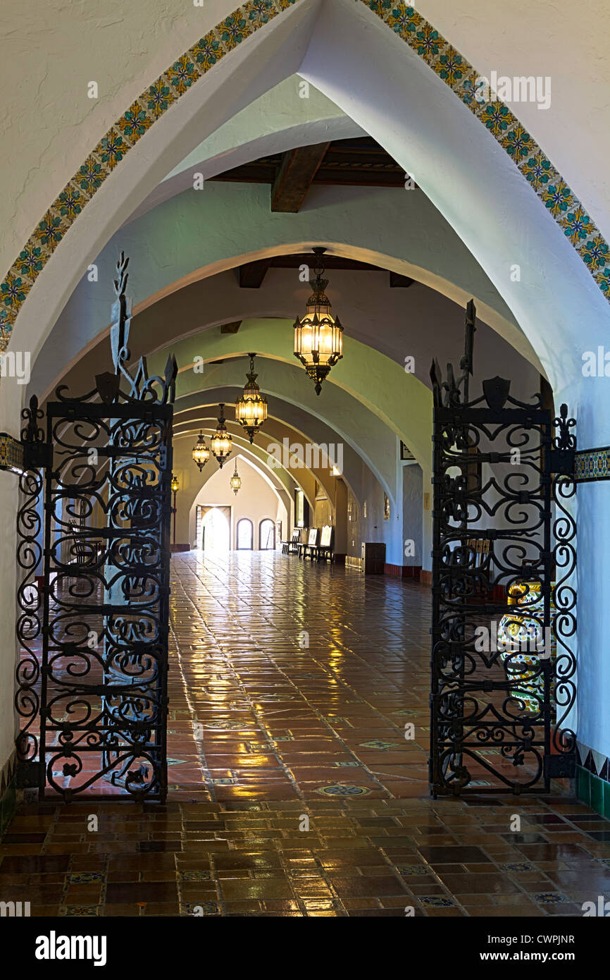 Vista interna del palazzo di giustizia in "Santa Barbara, California Foto Stock