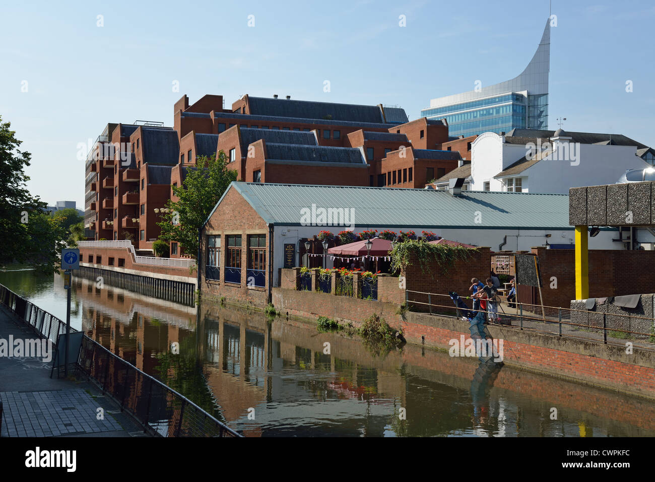 Il Santo Brook, Reading, Berkshire, Inghilterra, Regno Unito Foto Stock