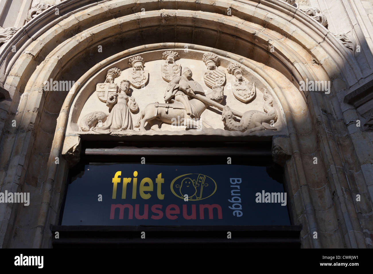 Friet Museum (museo di chip), Bruges, Belgio - aperto nel 2008 Saaihalle (14thC 1399 Lana Hall) Foto Stock