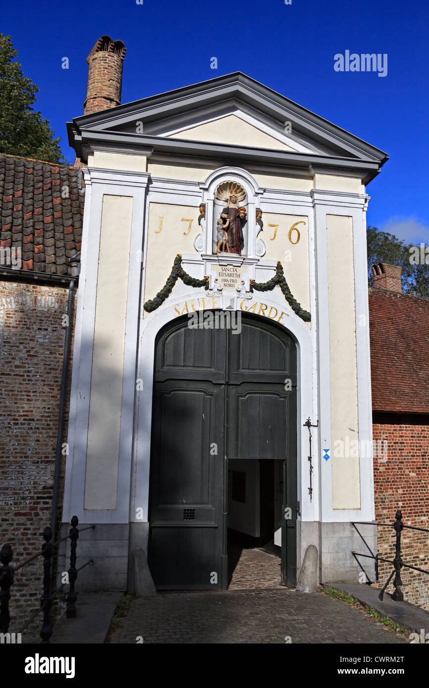 Ingresso al Begijnhof, Bruges, Belgio Foto Stock