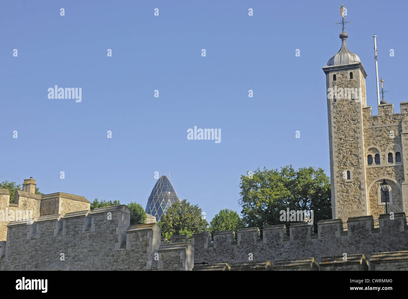 Il Gherkin visto dalla Torre di Londra London Inghilterra England Foto Stock