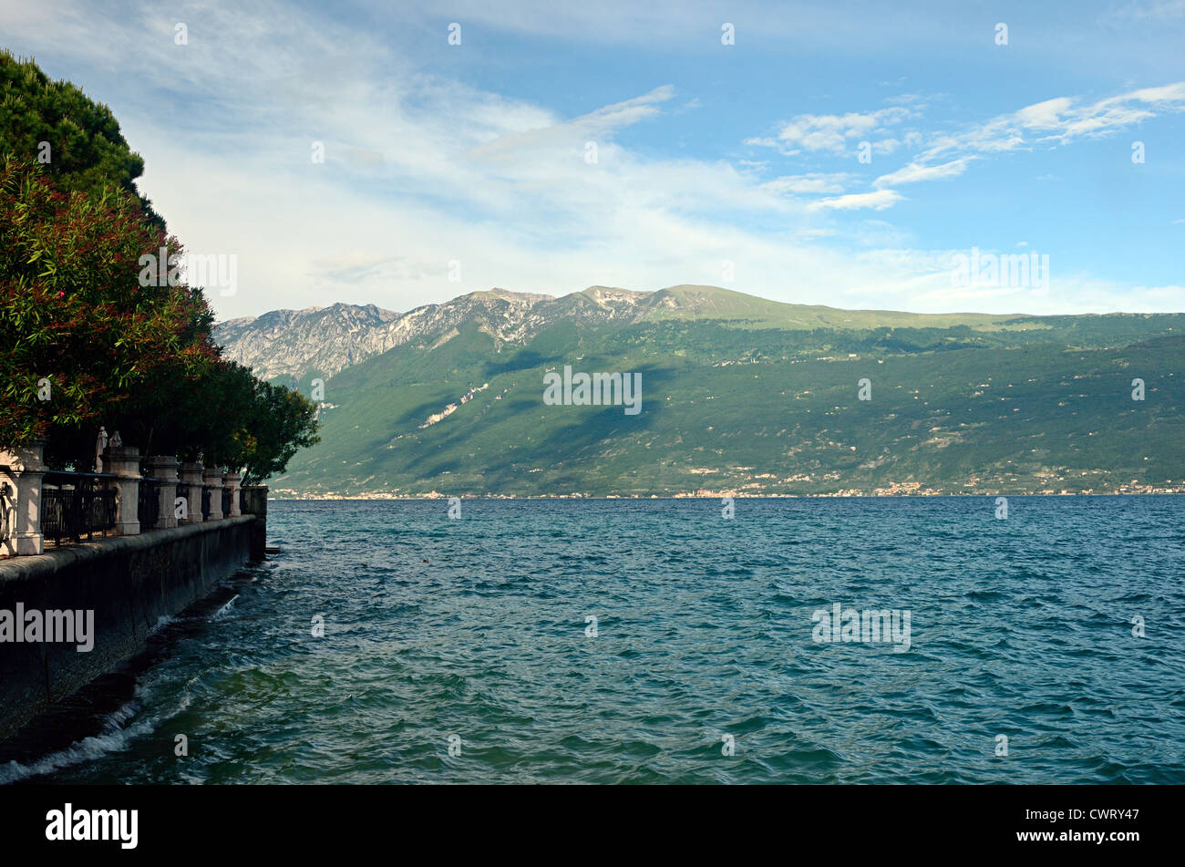 Una vista sul Lago di Garda Foto Stock