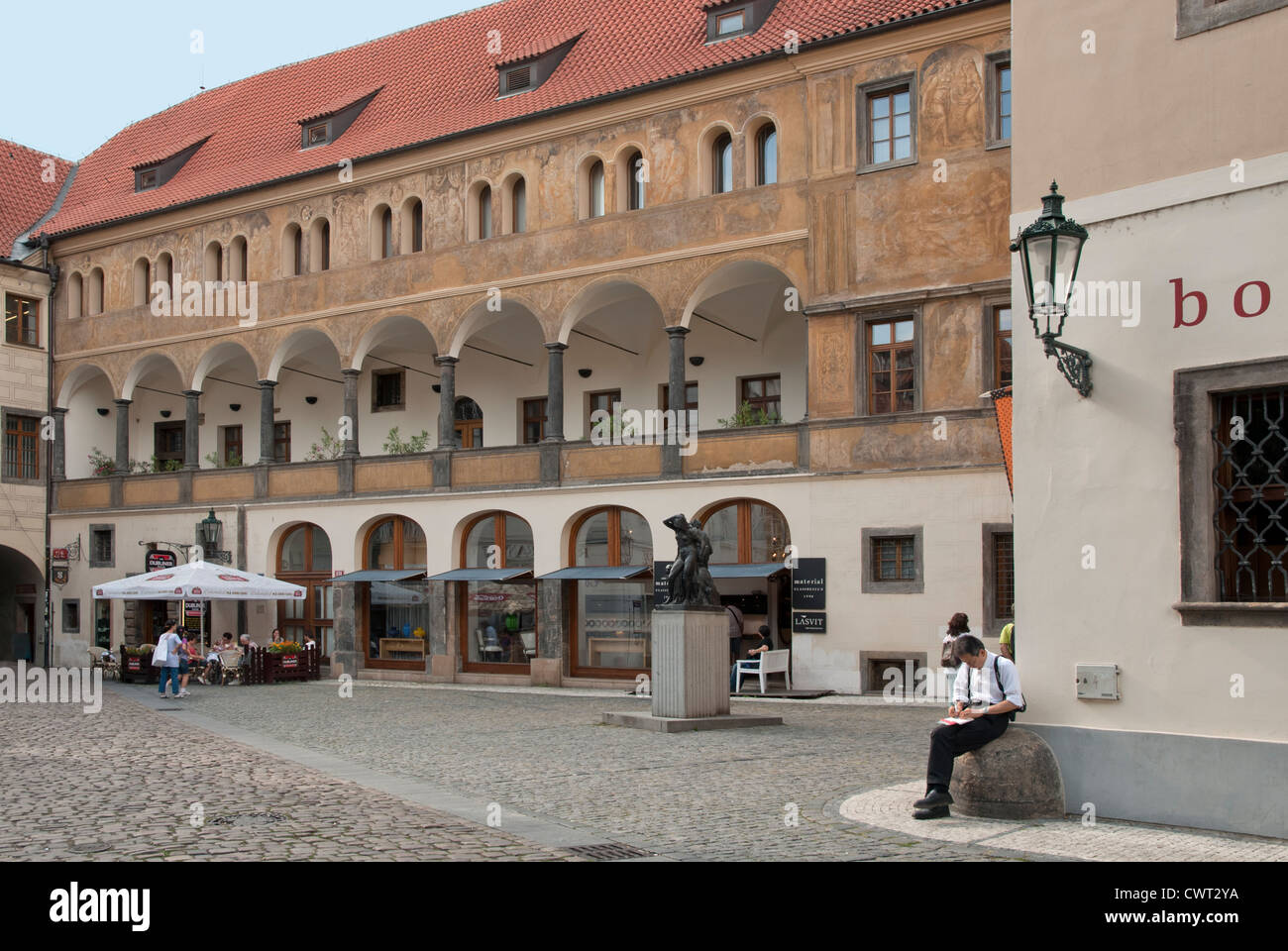 Praga - Piazza Ungelt - Santa Maria della chiesa di Tyn courtyard - Stare Mesto, Centro Storico Foto Stock