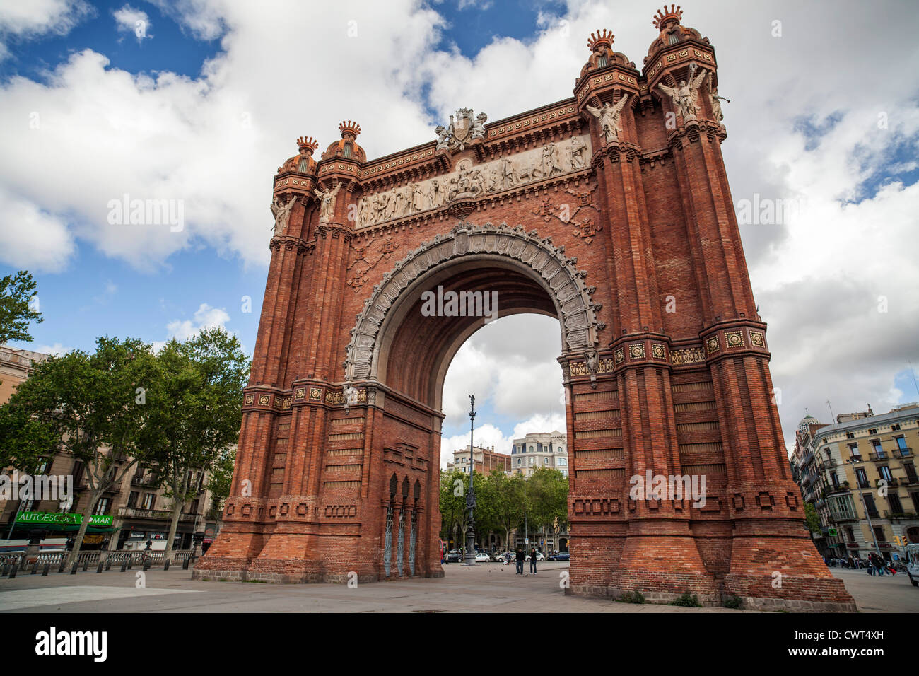 Arc de Triomf,Barcellona. Progettato da Josep Vilaseca i Casanovas. Costruito come la porta di accesso principale per il 1888 Barcellona Fiera Mondiale Foto Stock