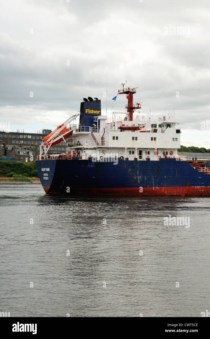 Il Solent Fisher, grezzo petroliera, entrando in porto di Aberdeen Foto Stock