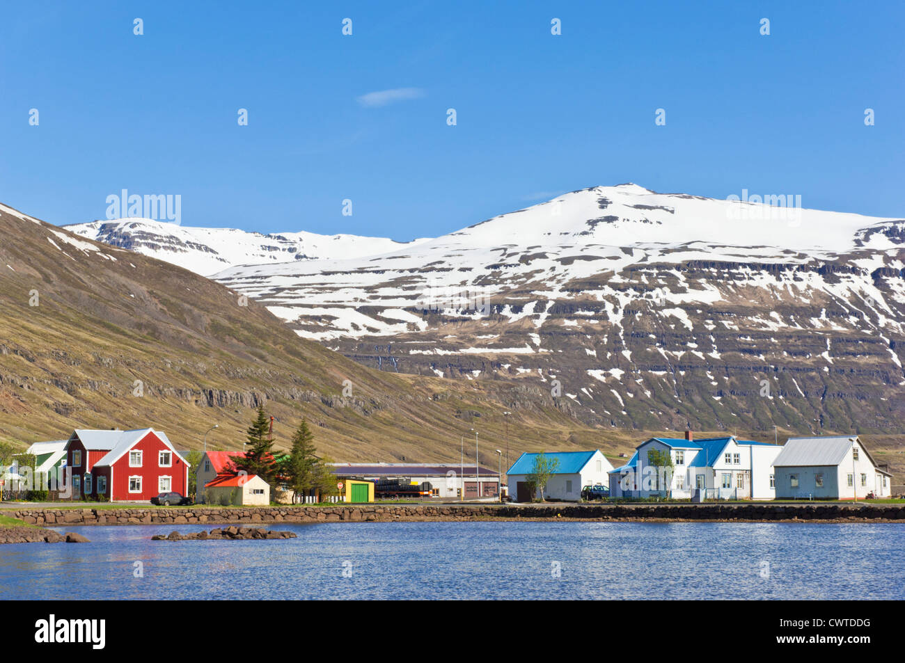 Seyðisfjörður Affitto villaggio Islanda est Europa dell'UE Foto Stock
