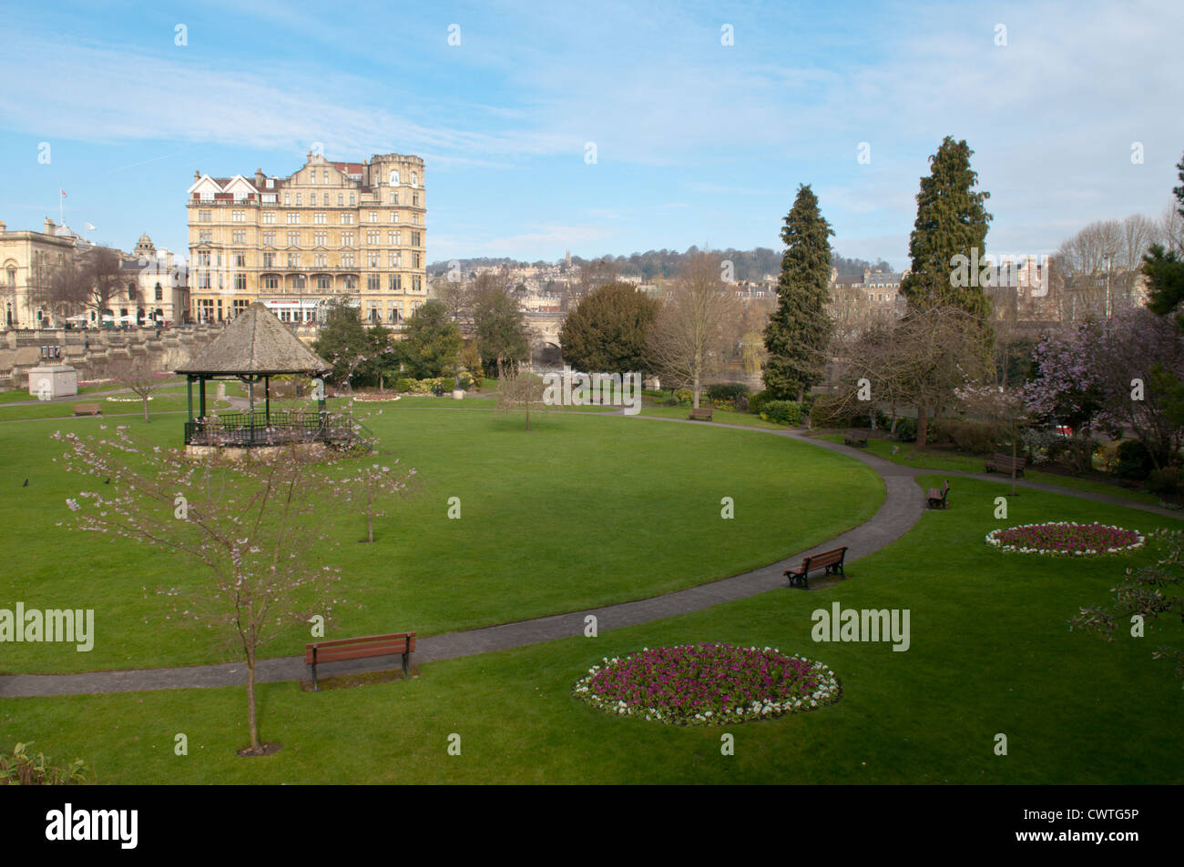 Città di Bath, Somerset, Regno Unito. Parade Gardens. Marzo. Foto Stock