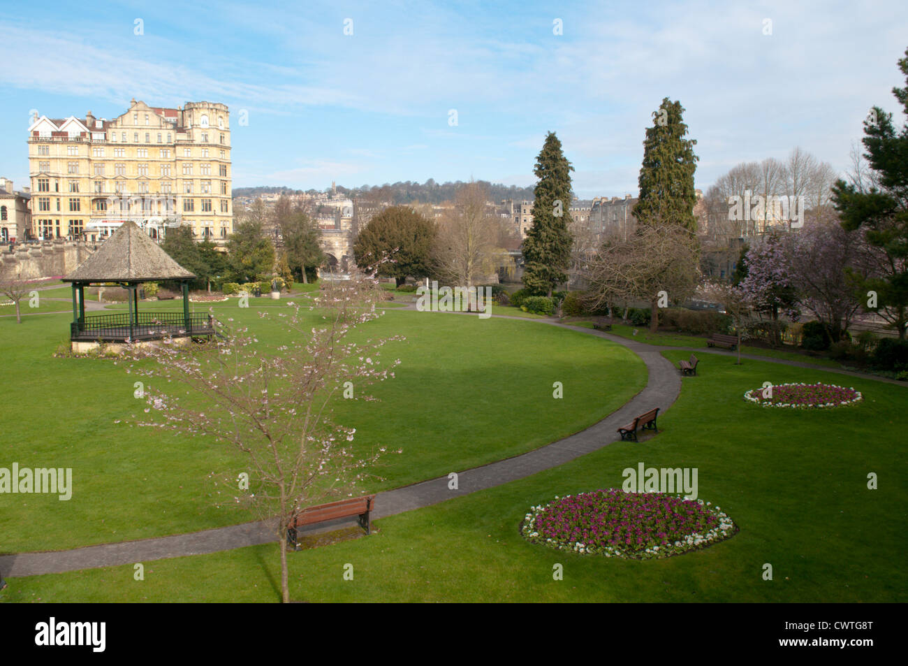 Città di Bath, Somerset, Regno Unito. Parade Gardens. Marzo. Foto Stock