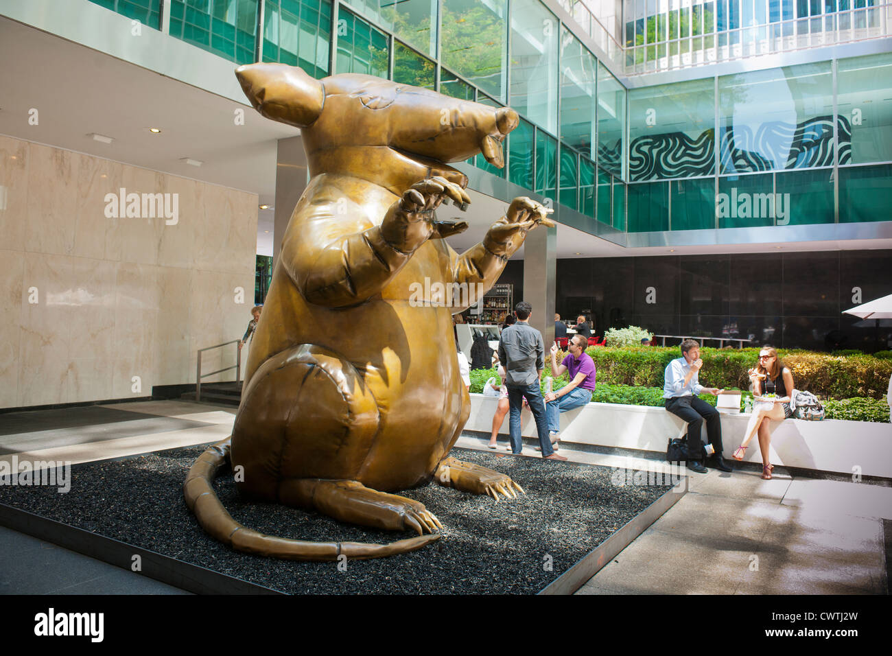 " Il nuovo colosso', una copia in bronzo del ratto gonfiabile utilizzato a livello di Unione europea protesta, da Bruce di alta qualità della fondazione Foto Stock