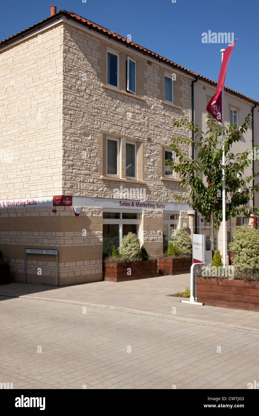 Linden Homes ufficio vendite, Kingston Mills, Bradford on Avon, Wiltshire, Inghilterra, Regno Unito Foto Stock