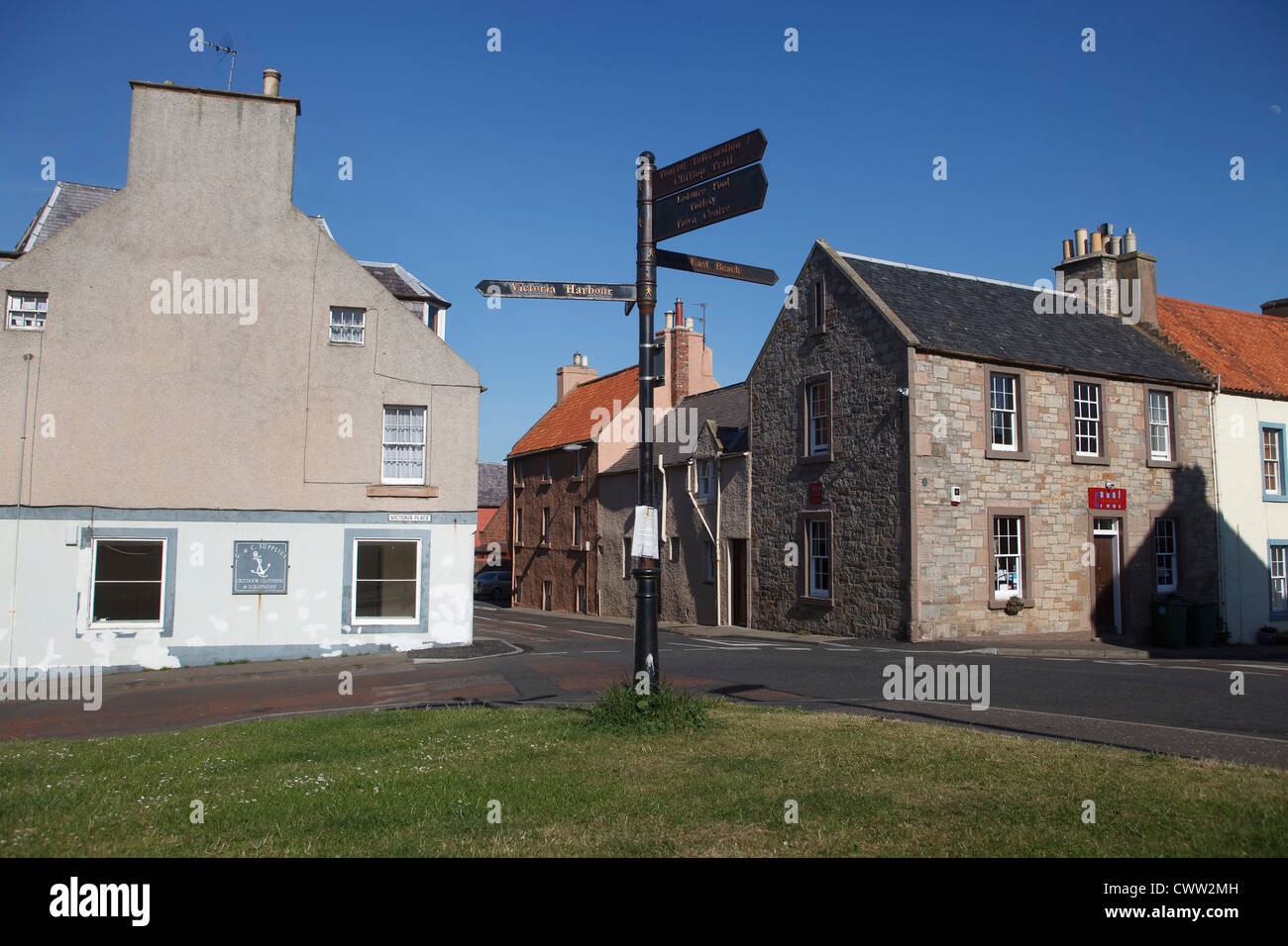 Dunbar, East Lothian, Scozia, Regno Unito east coast. Edifici tipici. Digital Signage. Foto Stock