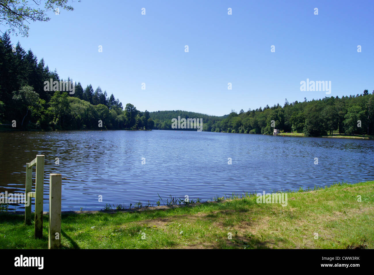 Un bel colpo di Shearwater lago che è parte del Longleat Estate nel Wiltshire. Foto Stock