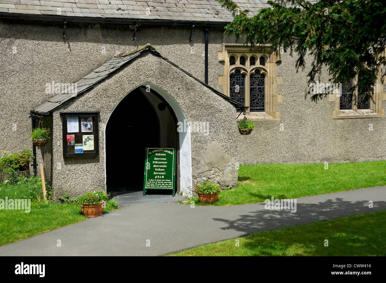 Ingresso a St Oswald la Chiesa Grasmere Cumbria Inghilterra England Regno Unito Regno Unito GB Gran Bretagna Foto Stock