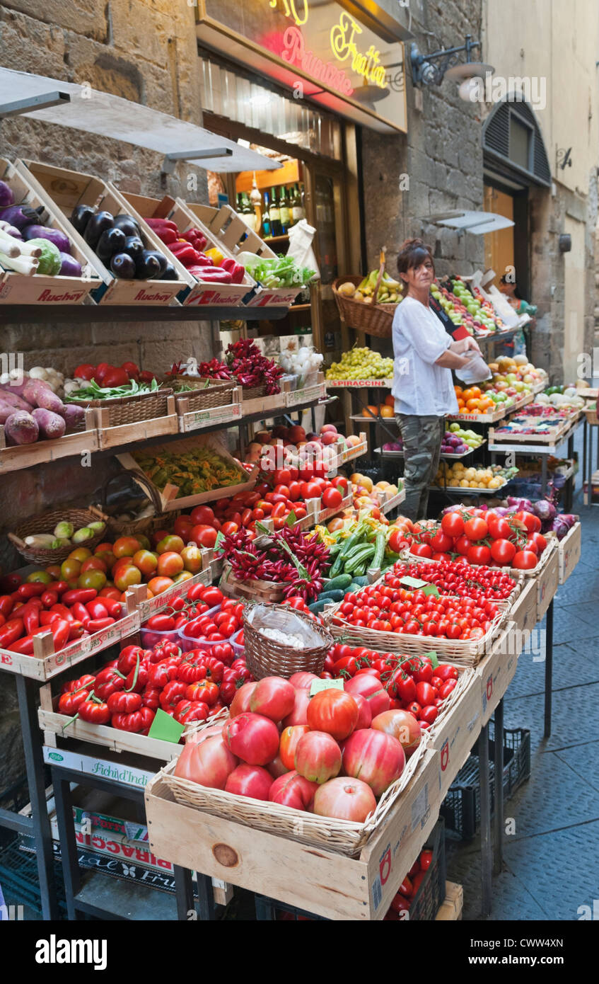 Locali di frutta e verdura store Firenze Toscana Italia Foto Stock