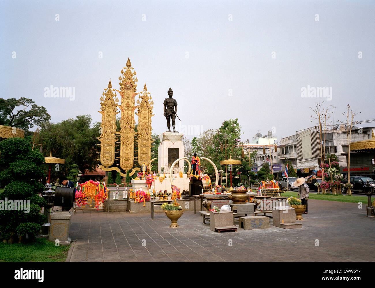 Statua di re Mengrai o mangrai a Chiang Rai in Tailandia nel sud-est asiatico in estremo oriente. travel storia urbana della città storica di scultura storico art Foto Stock