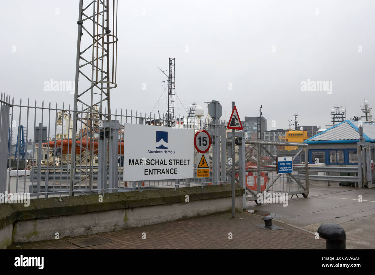 Il porto di aberdeen marischal entrata sulla strada scozia uk Foto Stock