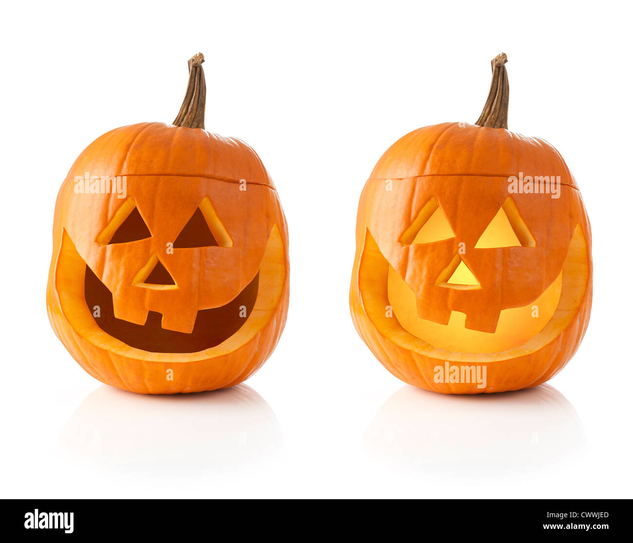Jack O' Lantern isolati su sfondo bianco acceso e spento Foto Stock