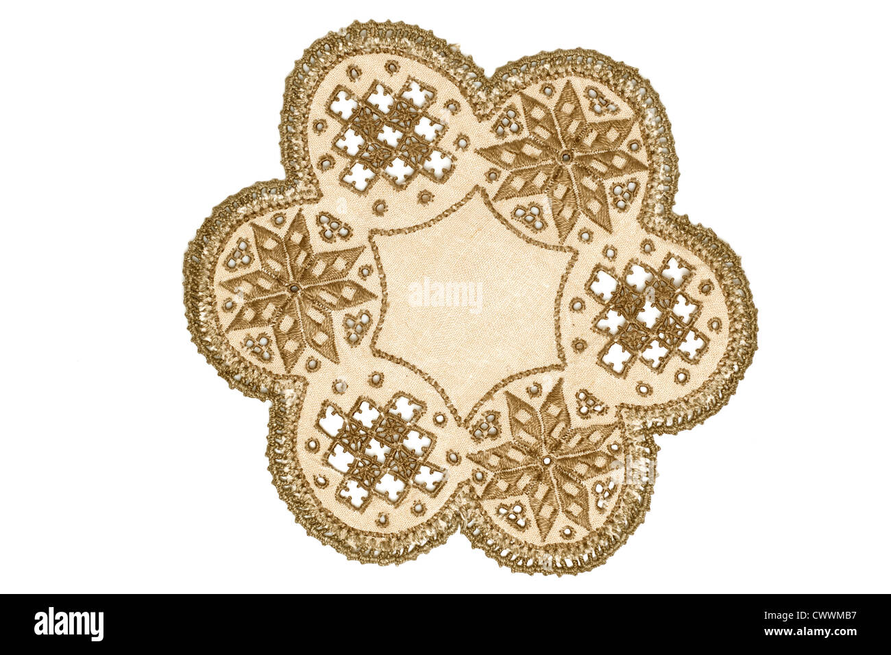 Arte Vintage beige ricamato il simbolo del fiocco di neve e maltesi croce centrino di lino Foto Stock